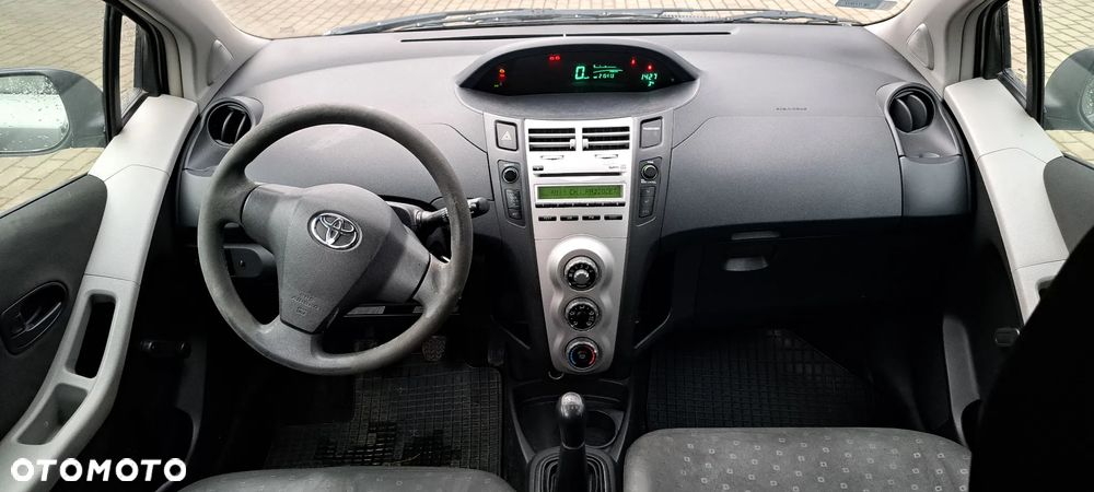 Toyota Yaris 1.0 Terra A/C - 8