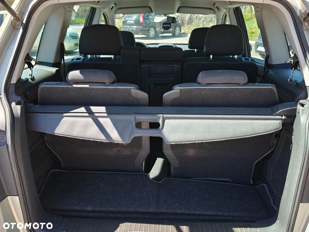 Opel Zafira 1.9 CDTI - 17