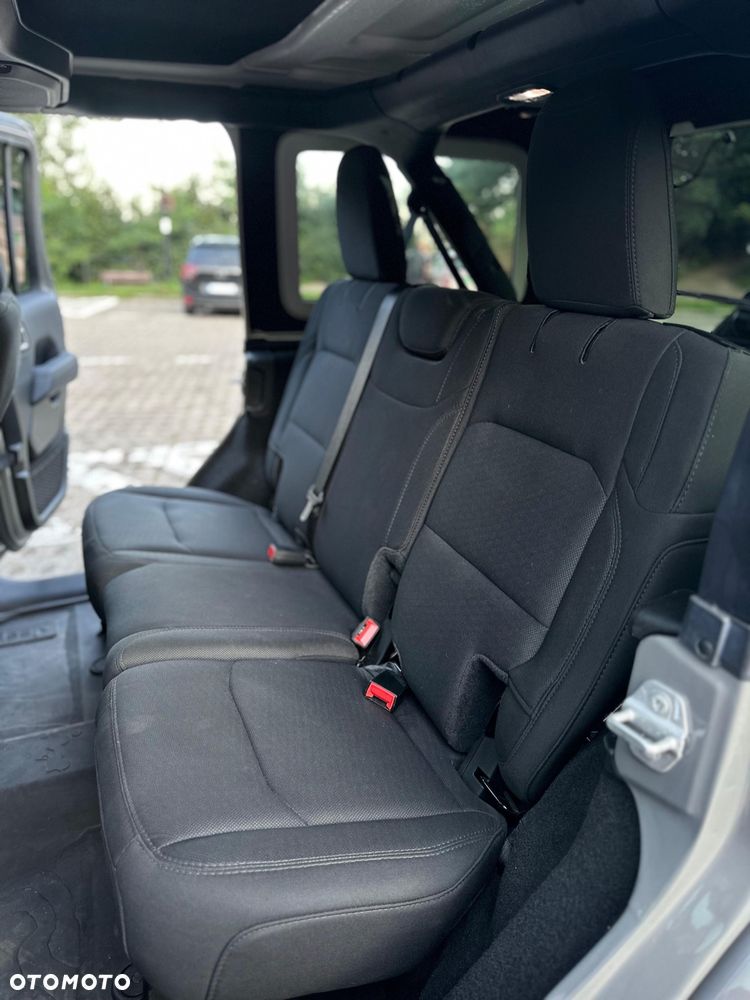 Jeep Wrangler - 22