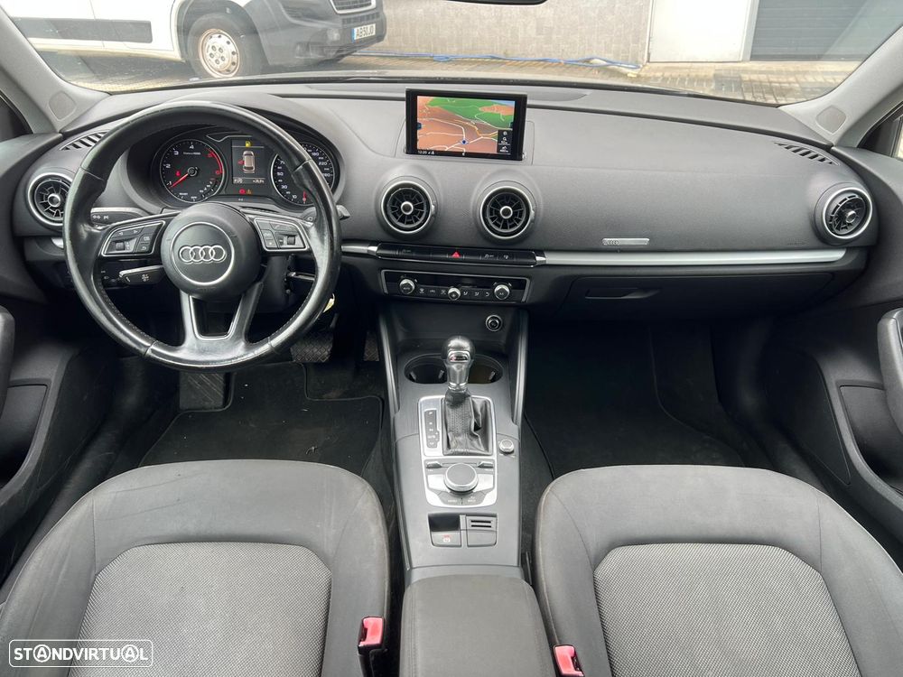 Audi A3 Sportback 1.6 TDI S tronic - 10