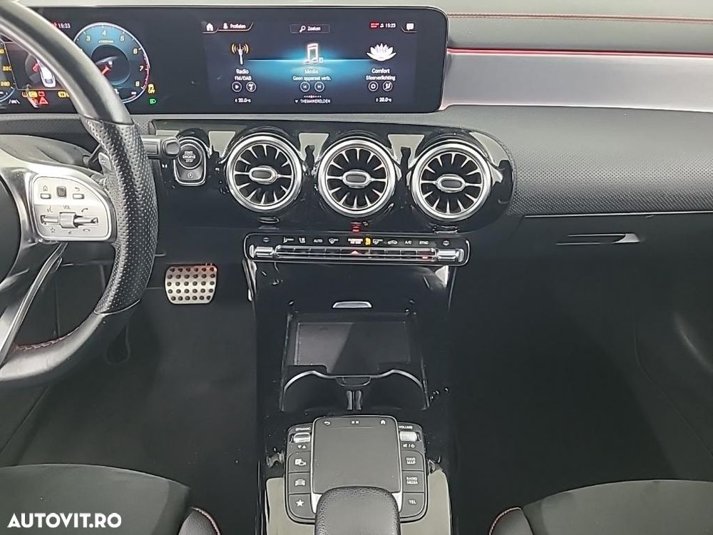 Mercedes-Benz CLA 180 7G-DCT AMG Line Advanced Plus - 11