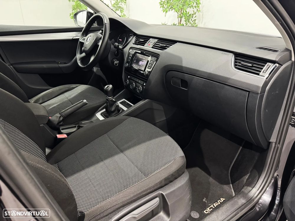 Skoda Octavia 1.6 TDI Elegance - 17