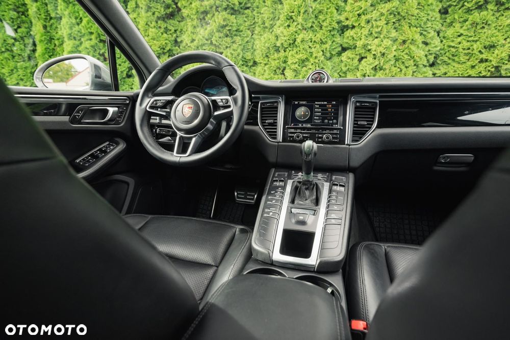 Porsche Macan - 17