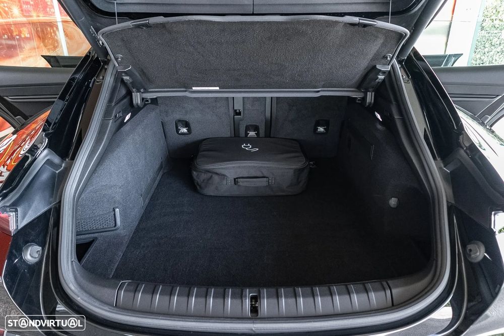 Porsche Taycan Cross Turismo 4 - 28