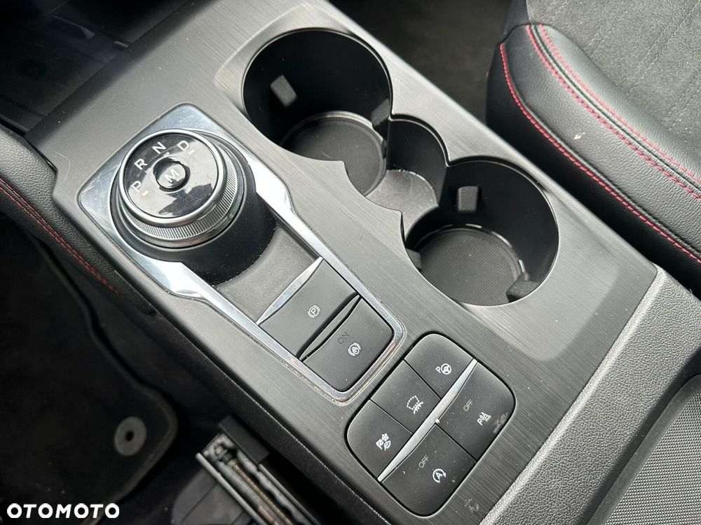 Ford Kuga - 24