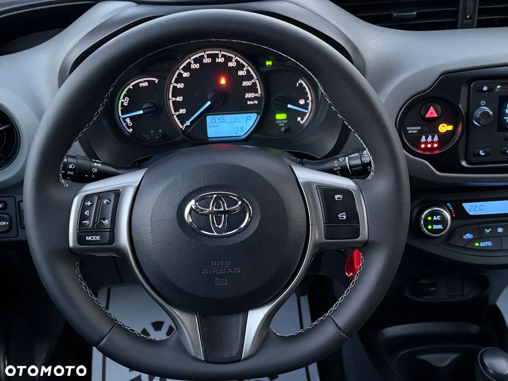Toyota Yaris Hybrid 100 Active - 6