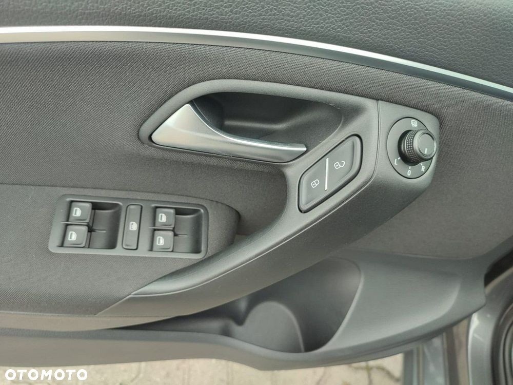 Volkswagen Polo - 23