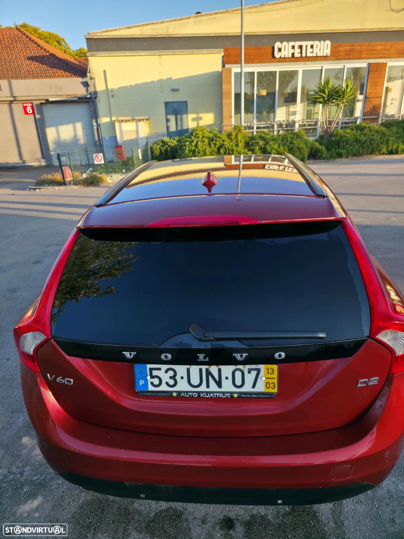 Volvo V60 1.6 D2 Drive Kinetic Start/Stop - 2
