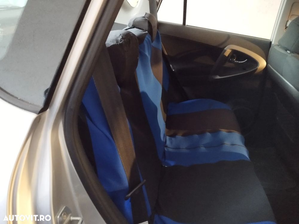 Toyota RAV4 2.0 Luxury - 4