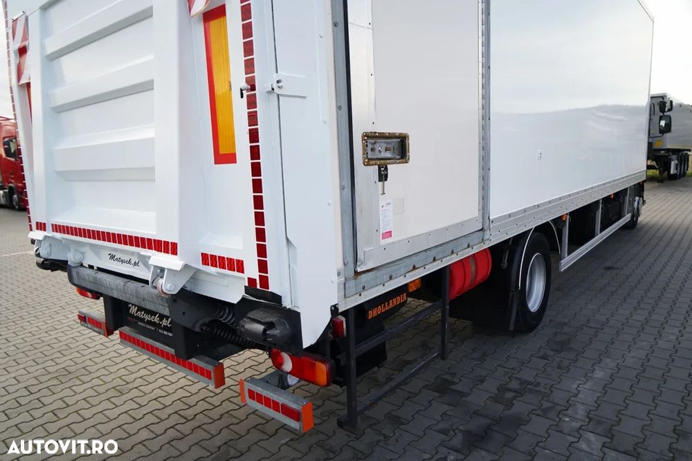 Renault D 210 / 4x2 / CONTAINER / 8,6 M / PODEA RESISTENTĂ / ELEVATOR DHOLLANDIA - 14