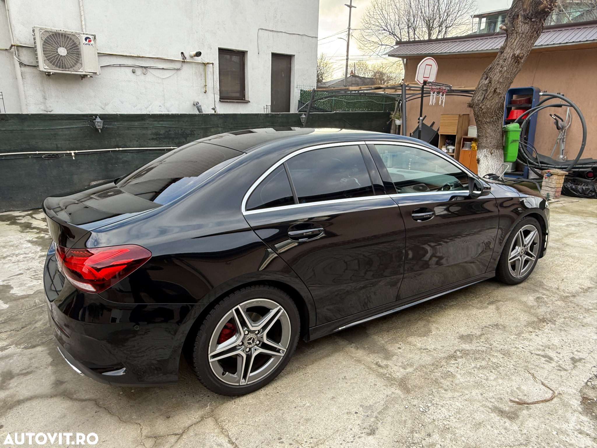 Mercedes-Benz A - 33