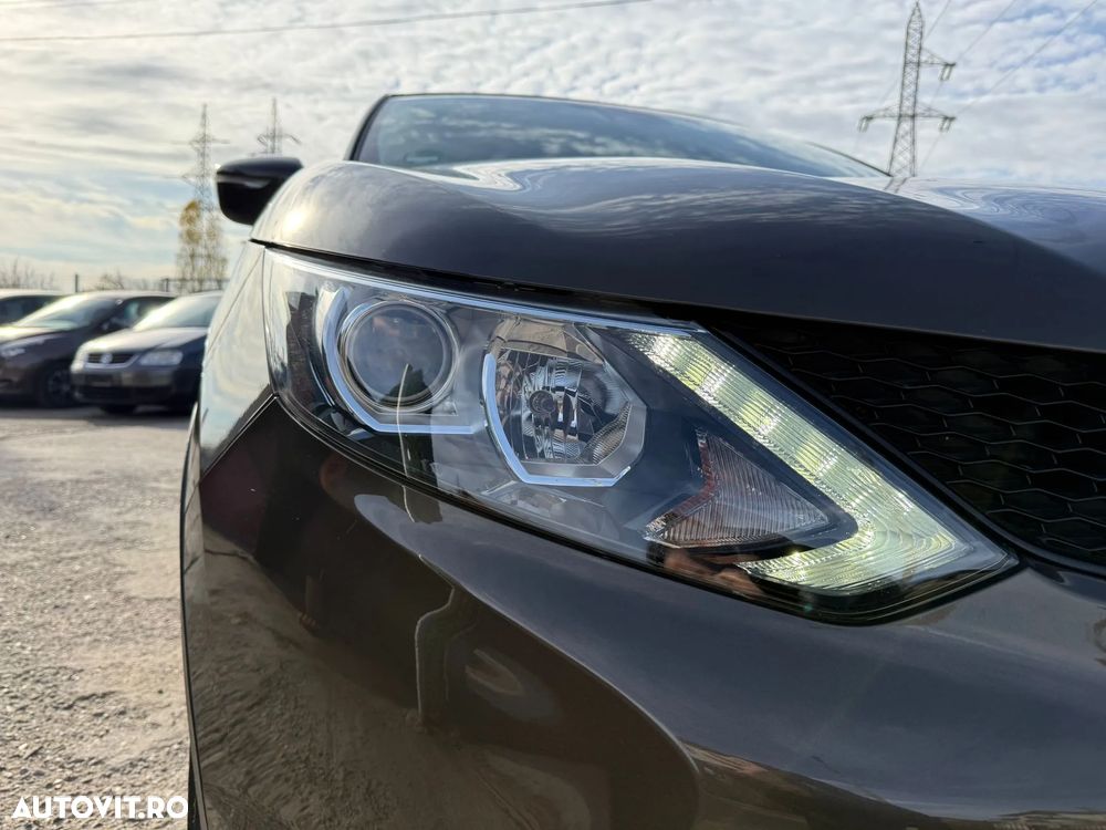 Nissan Qashqai 1.6 DCI Start/Stop N-Connecta - 21