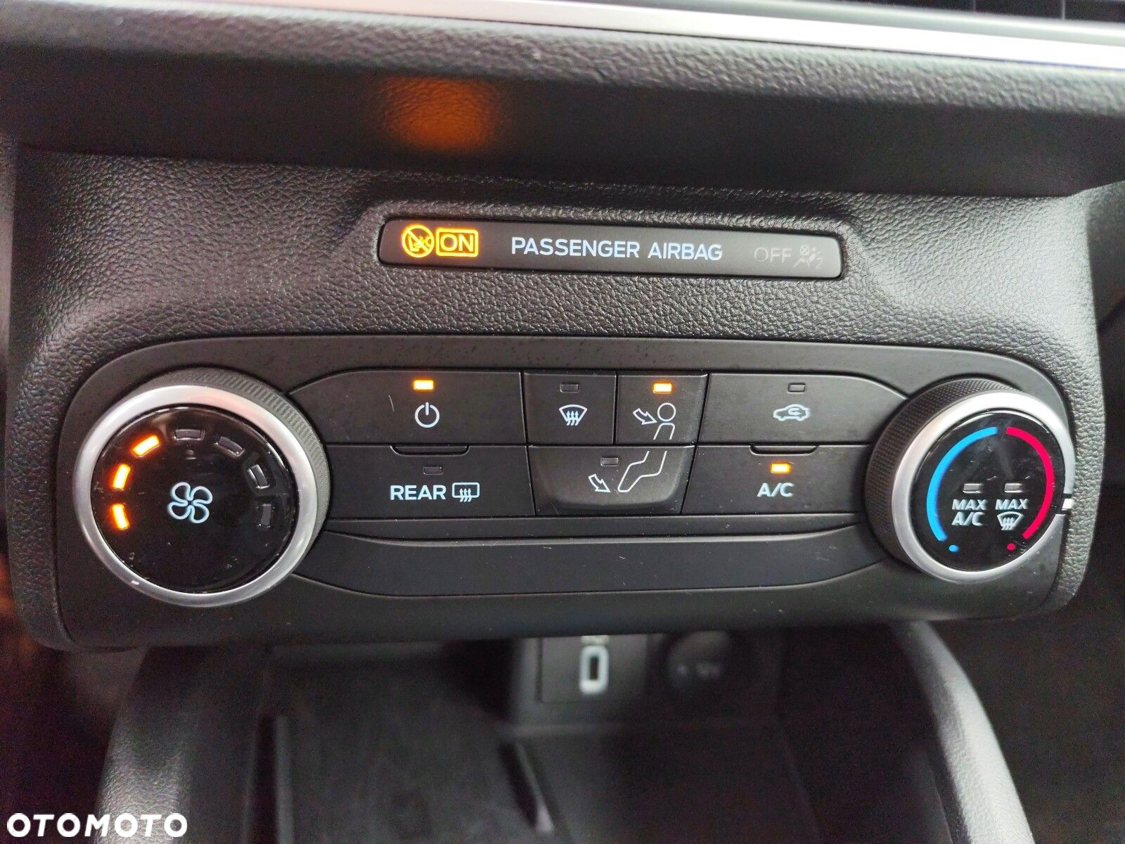 Ford Focus - 23
