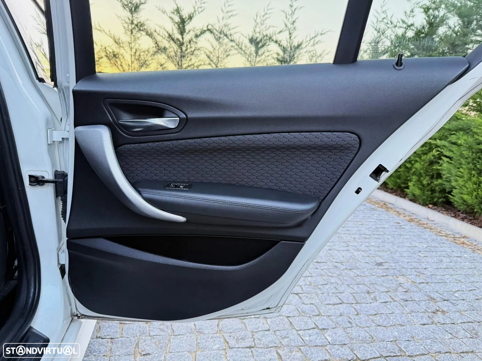 BMW 120 d Pack M - 22
