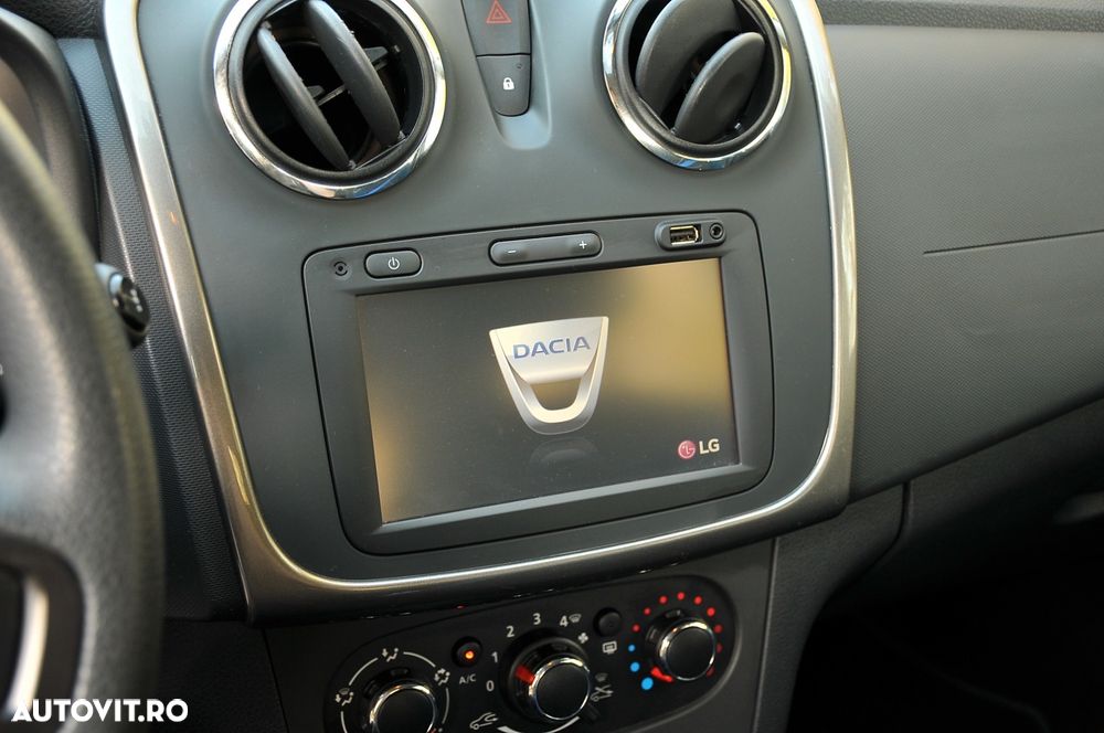 Dacia Sandero 1.2 16V 75 Celebration - 17