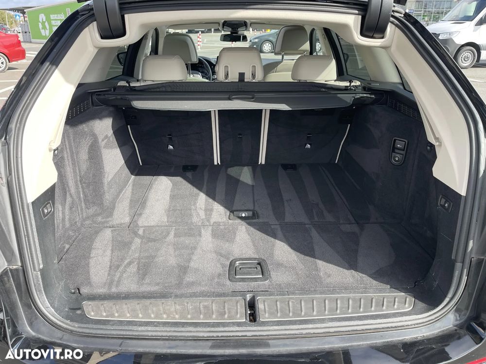 BMW Seria 5 520i Touring Aut. Luxury Line - 16