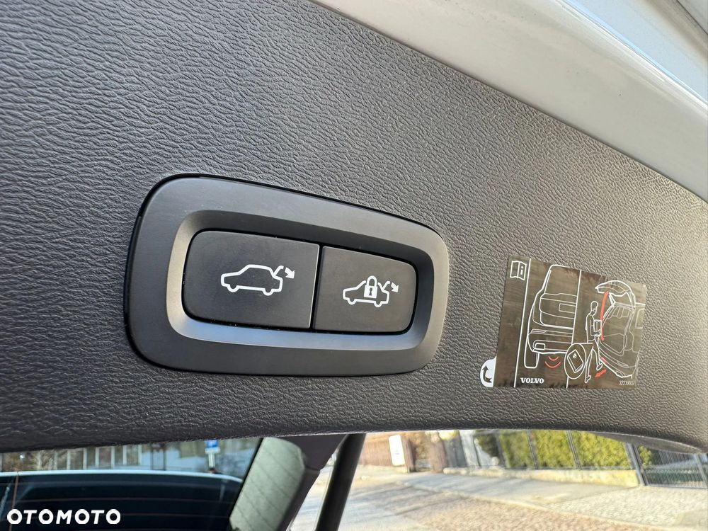 Volvo XC 40 D4 AWD Inscription - 14