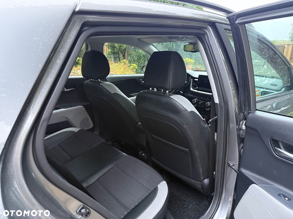 Kia Stonic 1.2 L - 30