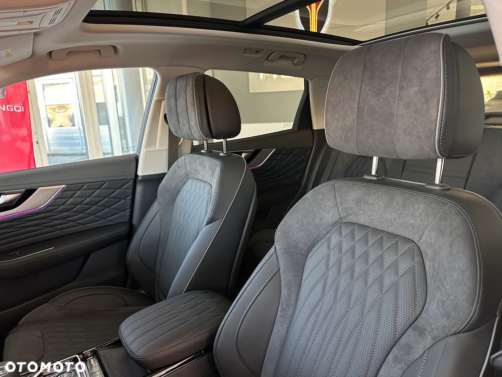 Hongqi HS5 2.0T AWD - 15