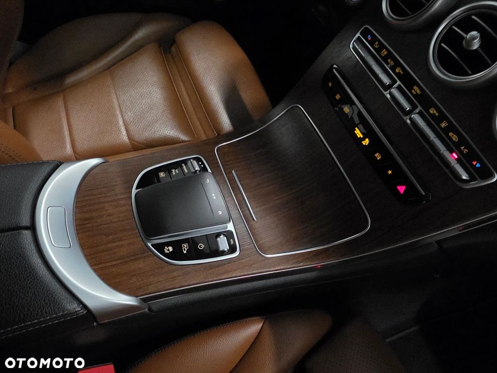 Mercedes-Benz GLC 300 de 4Matic 9G-TRONIC AMG Line Plus - 20