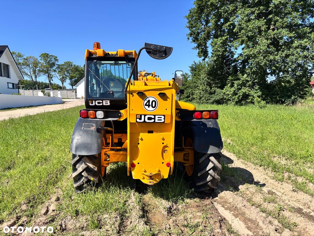 JCB - 11