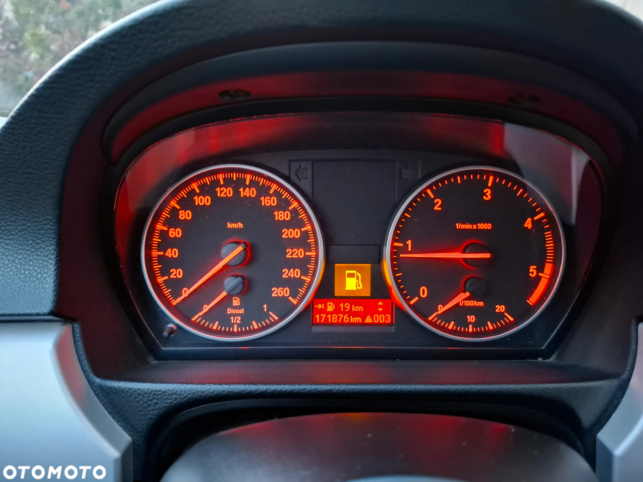 BMW Seria 3 318d DPF Touring - 11