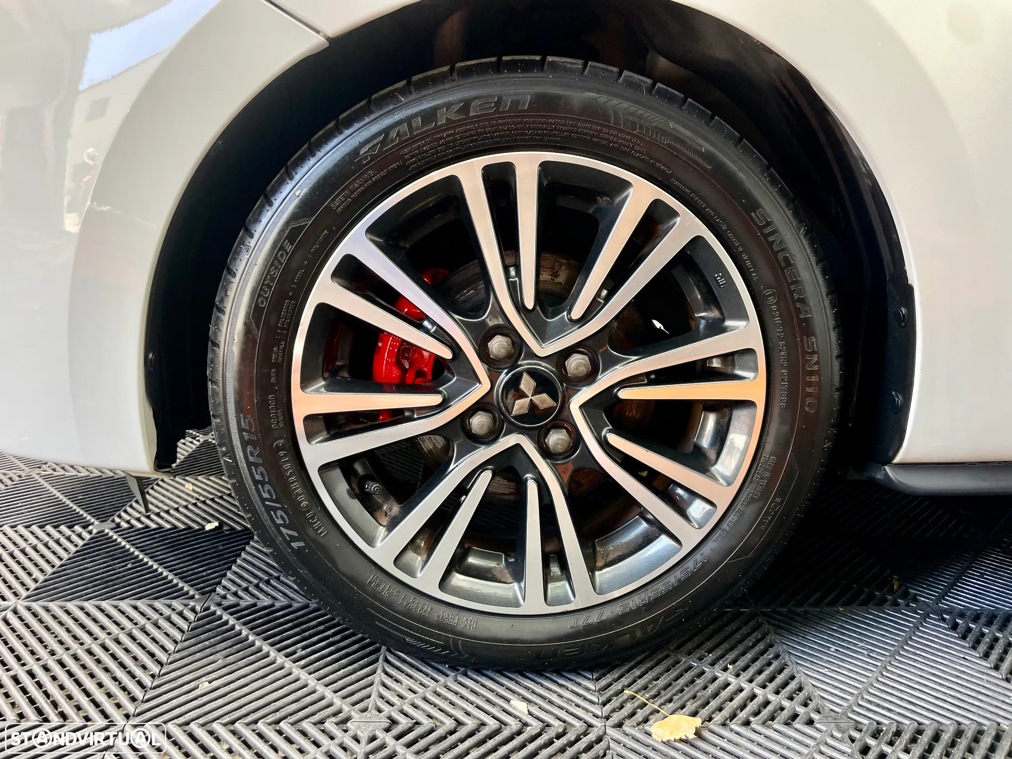 Mitsubishi Space Star 1.2 Intense - 27