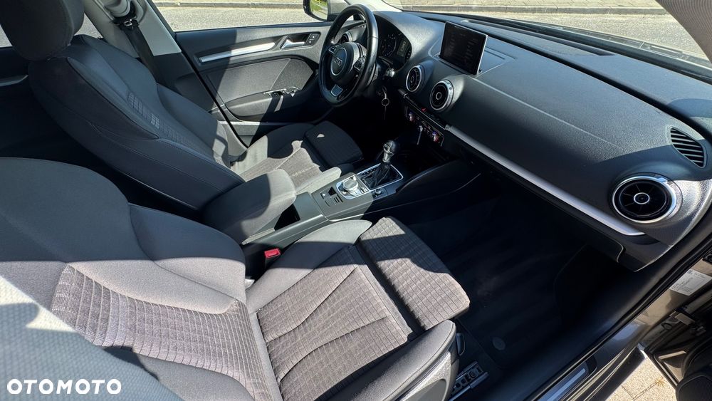 Audi A3 1.4 TFSI Ambition S tronic - 17