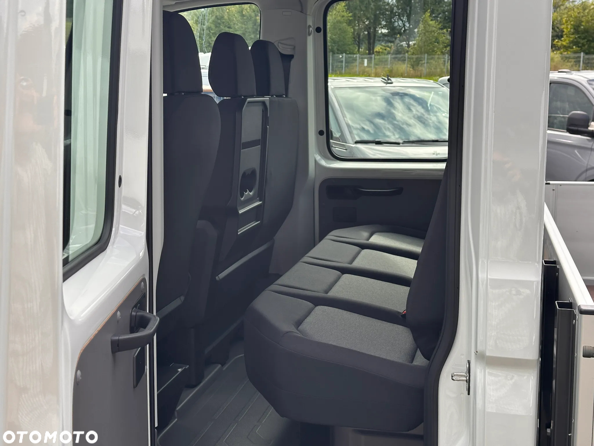 Volkswagen Crafter podwójna kabina - 9