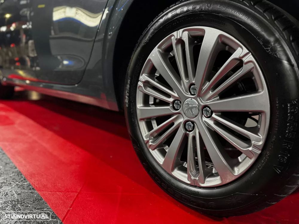 Peugeot 208 1.6 BlueHDi Style - 25