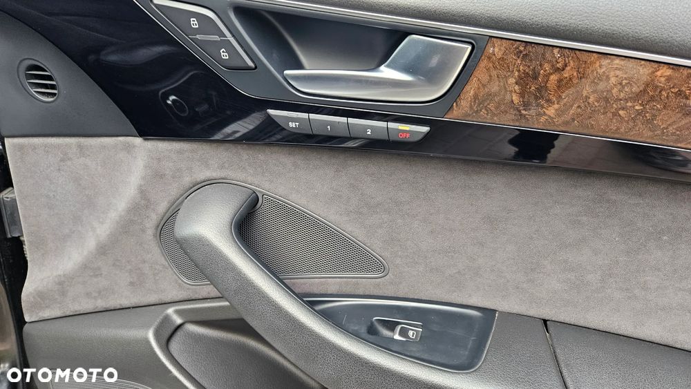 Audi A8 4.2 TDI DPF quattro tiptronic Langversion - 31