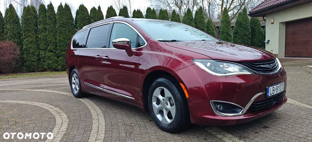 Chrysler Pacifica - 8