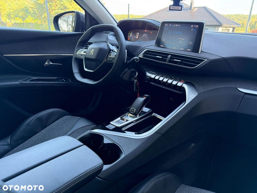 Peugeot 5008 1.6 BlueHDI Allure S&S EAT6 - 21