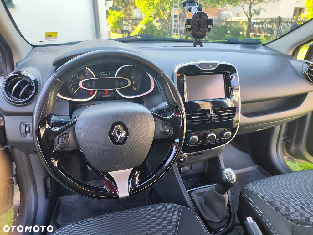 Renault Clio - 19
