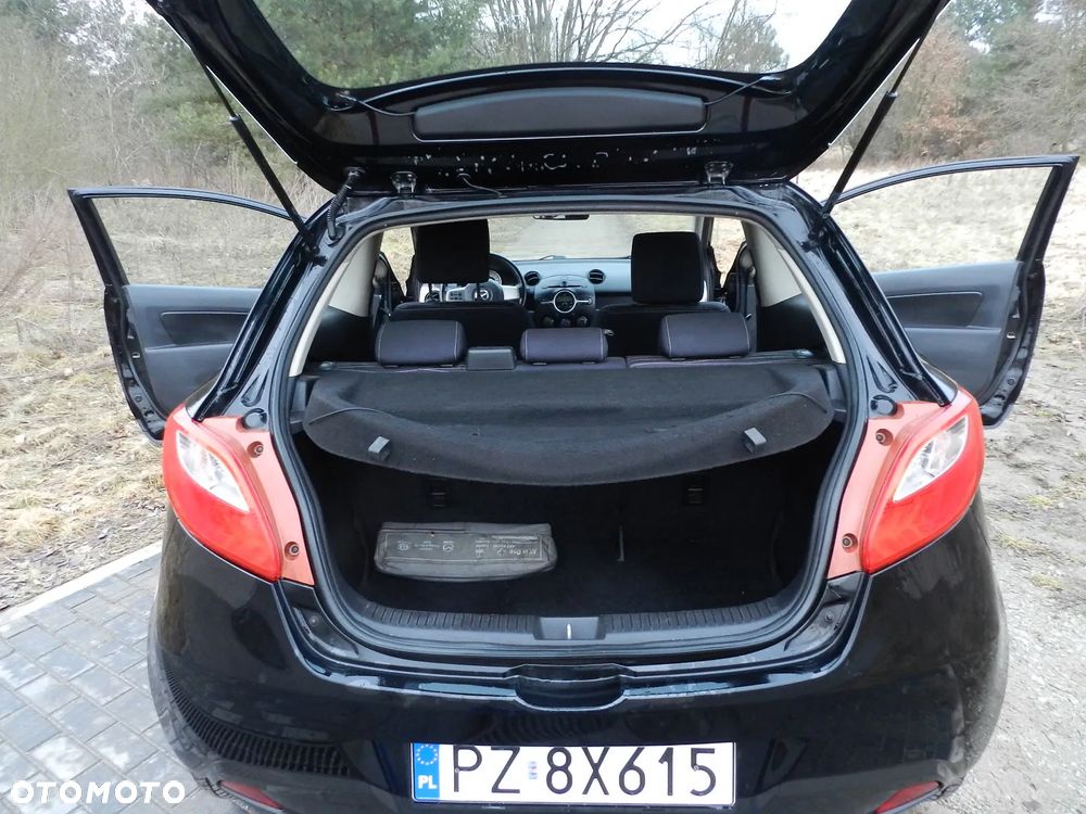 Mazda 2 - 13