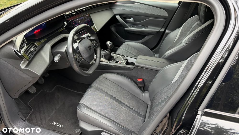 Peugeot 308 - 25