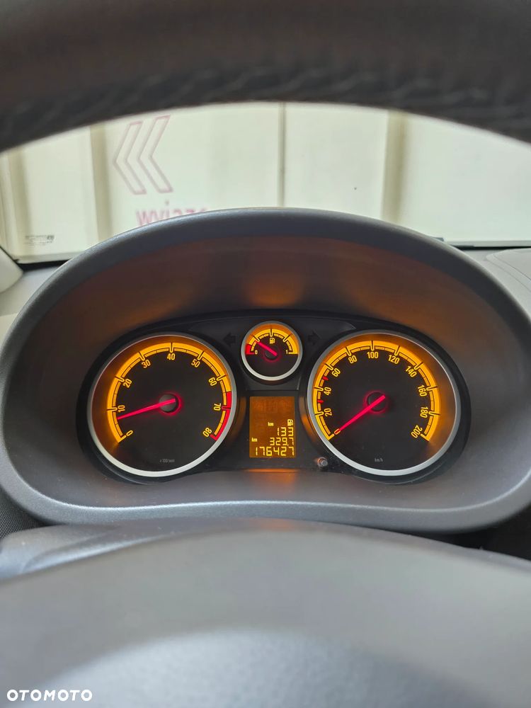 Opel Corsa 1.4 16V Innovation 110 Jahre - 8
