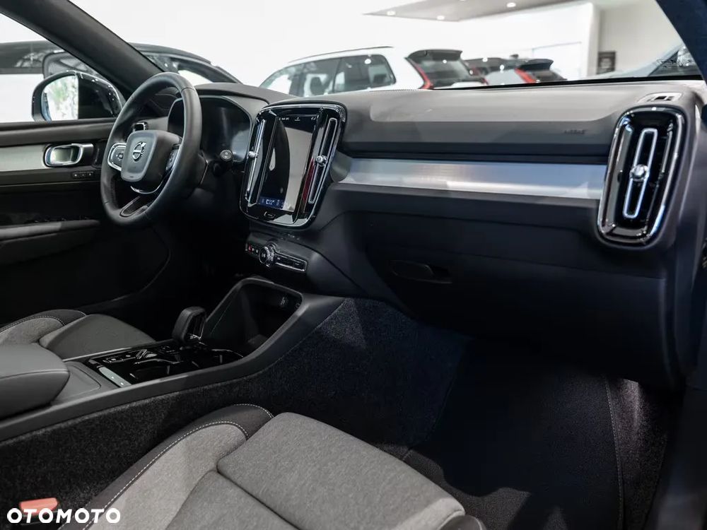 Volvo XC 40 B4 B AWD DKG RDesign - 4