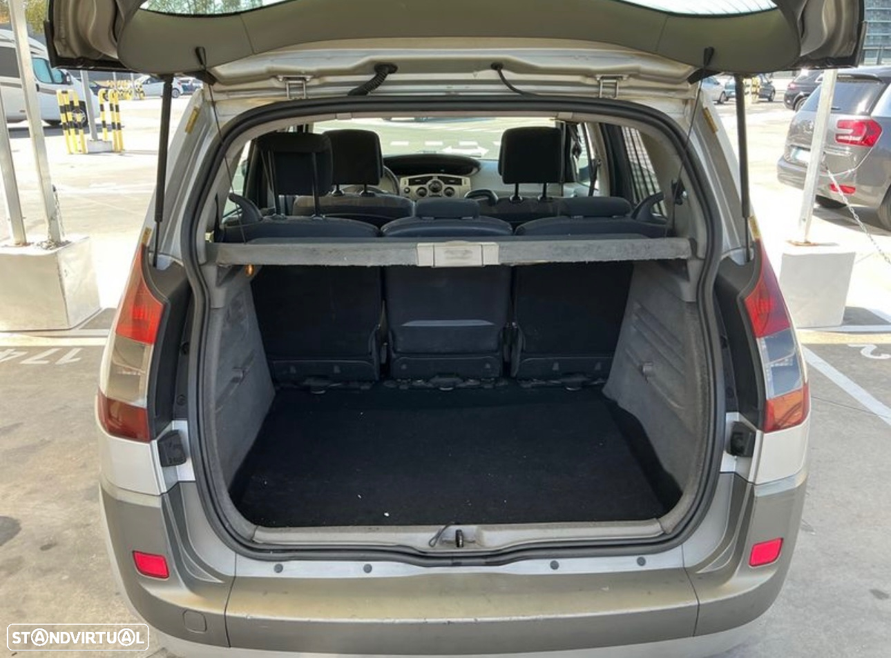 Renault Scénic 1.5 dCi Confort Dynamique - 8