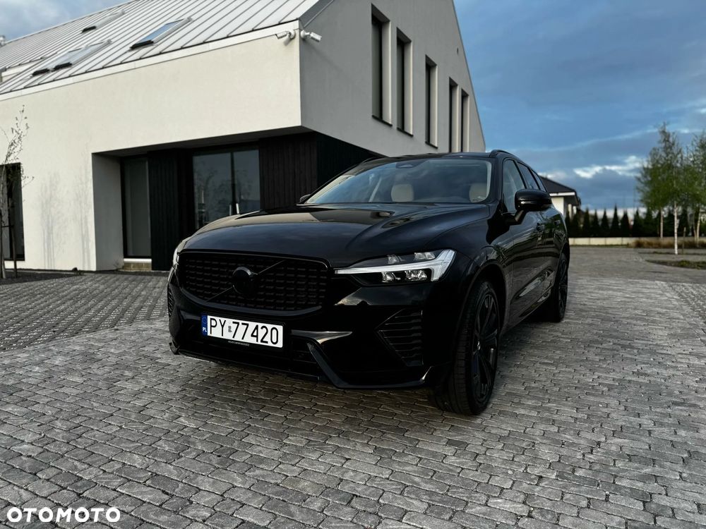 Volvo XC 60 B4 B Plus Dark - 16