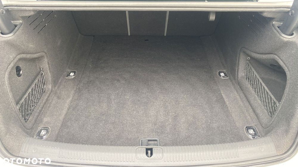 Audi A4 Limousine 40 TFSI mHEV Advanced S tronic - 13