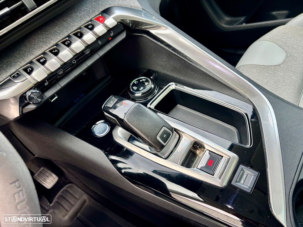 Peugeot 5008 1.5 BlueHDi Allure EAT8 - 44