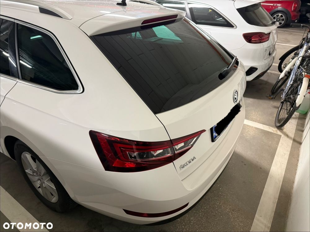 Skoda Superb 1.8 TSI Ambition DSG - 15