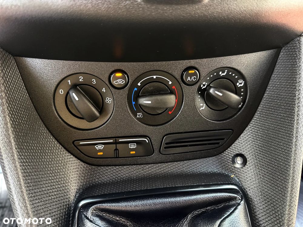 Ford TRANSIT CONNECT - 19