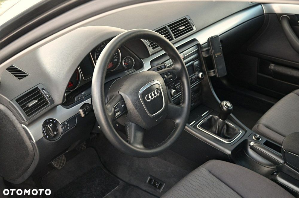 Audi A4 Avant - 13