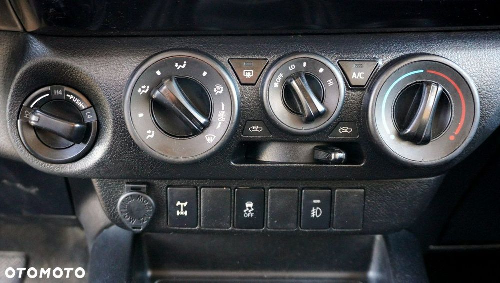 Toyota Hilux - 18
