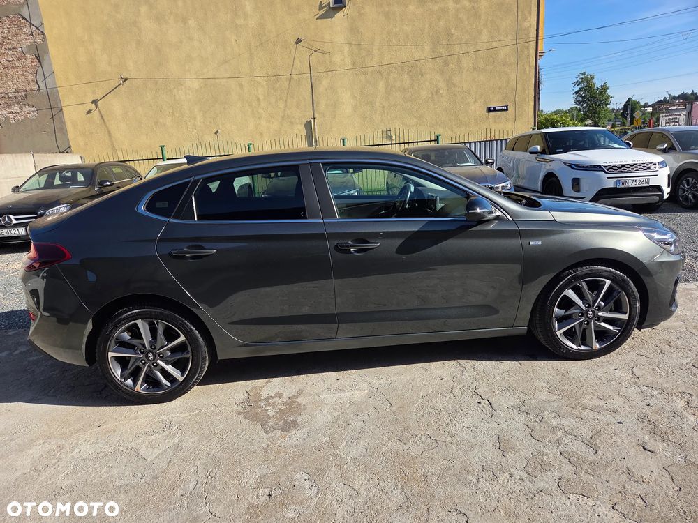 Hyundai i30 1.5 T-GDI 48V Comfort DCT - 6
