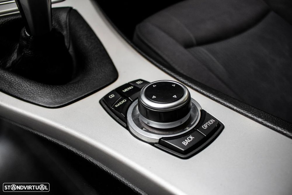 BMW 318 d DPF Touring - 15