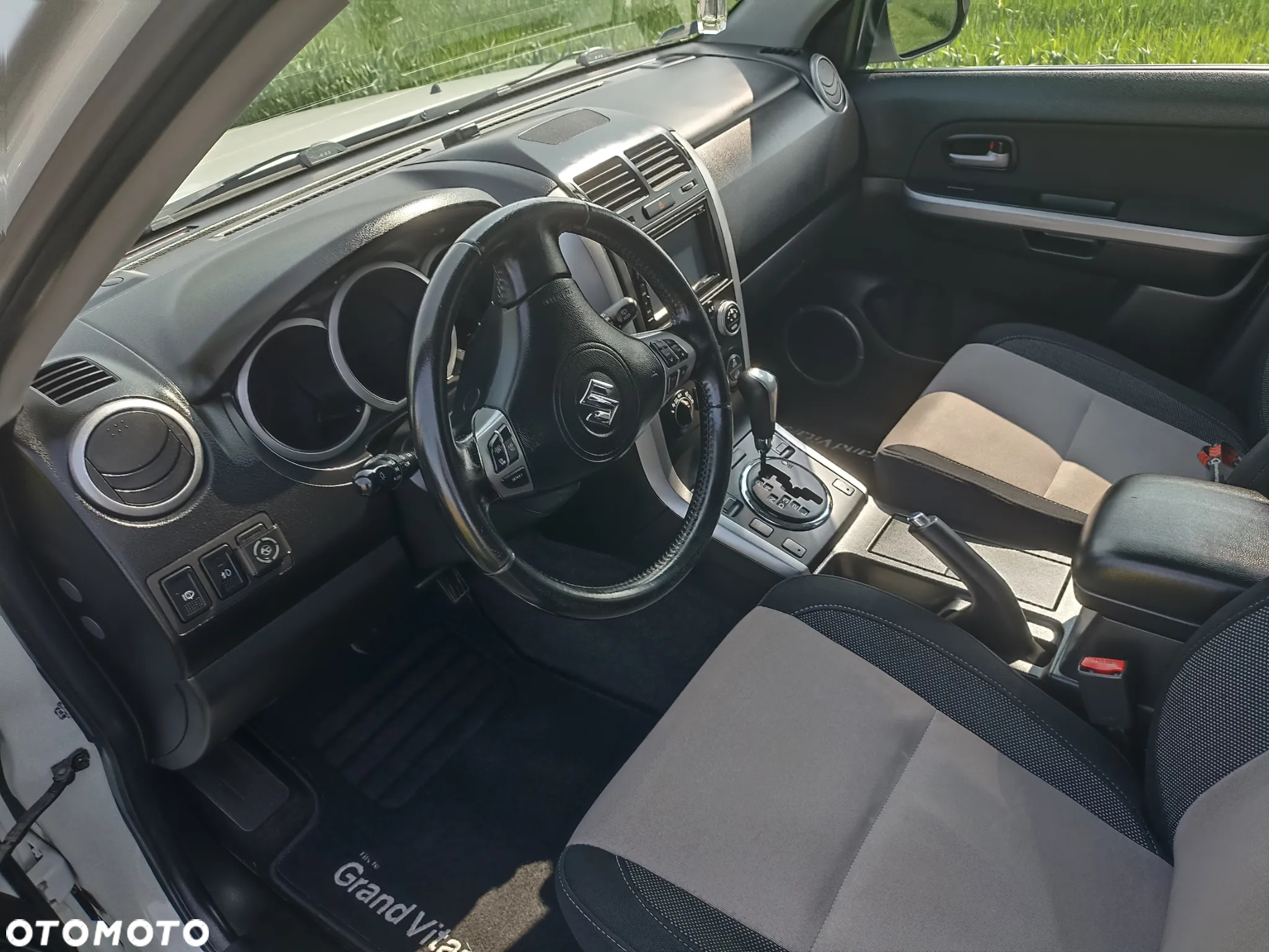 Suzuki Grand Vitara 2.4 Premium EU5 - 34