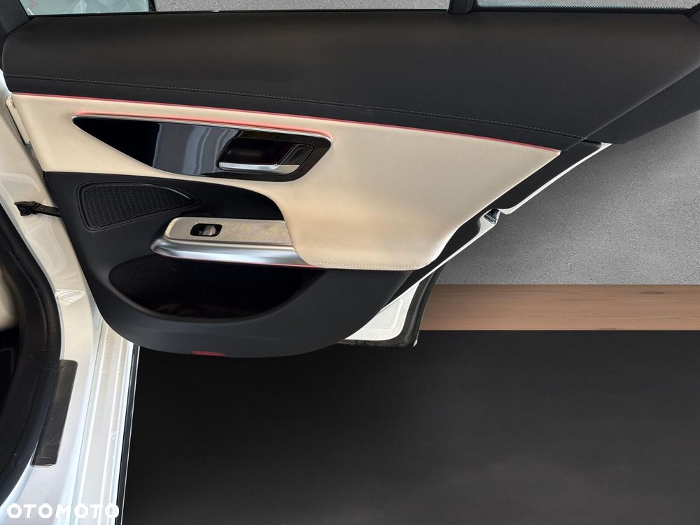 Mercedes-Benz Klasa E - 23